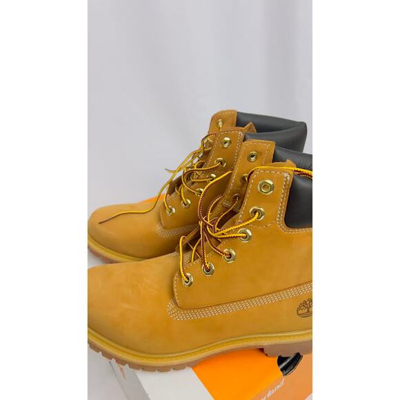 NEW! TIMBERLAND WOMEN'S 10361 W WHEAT NUBUCK SIZE-6 - Picture 1 of 13